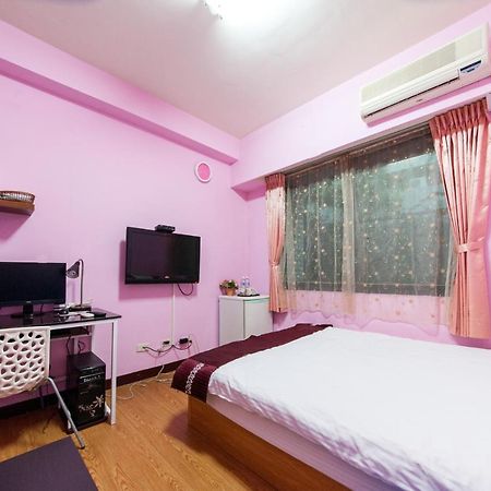 Fengjia Qing Su Homestay Taichung Exterior photo