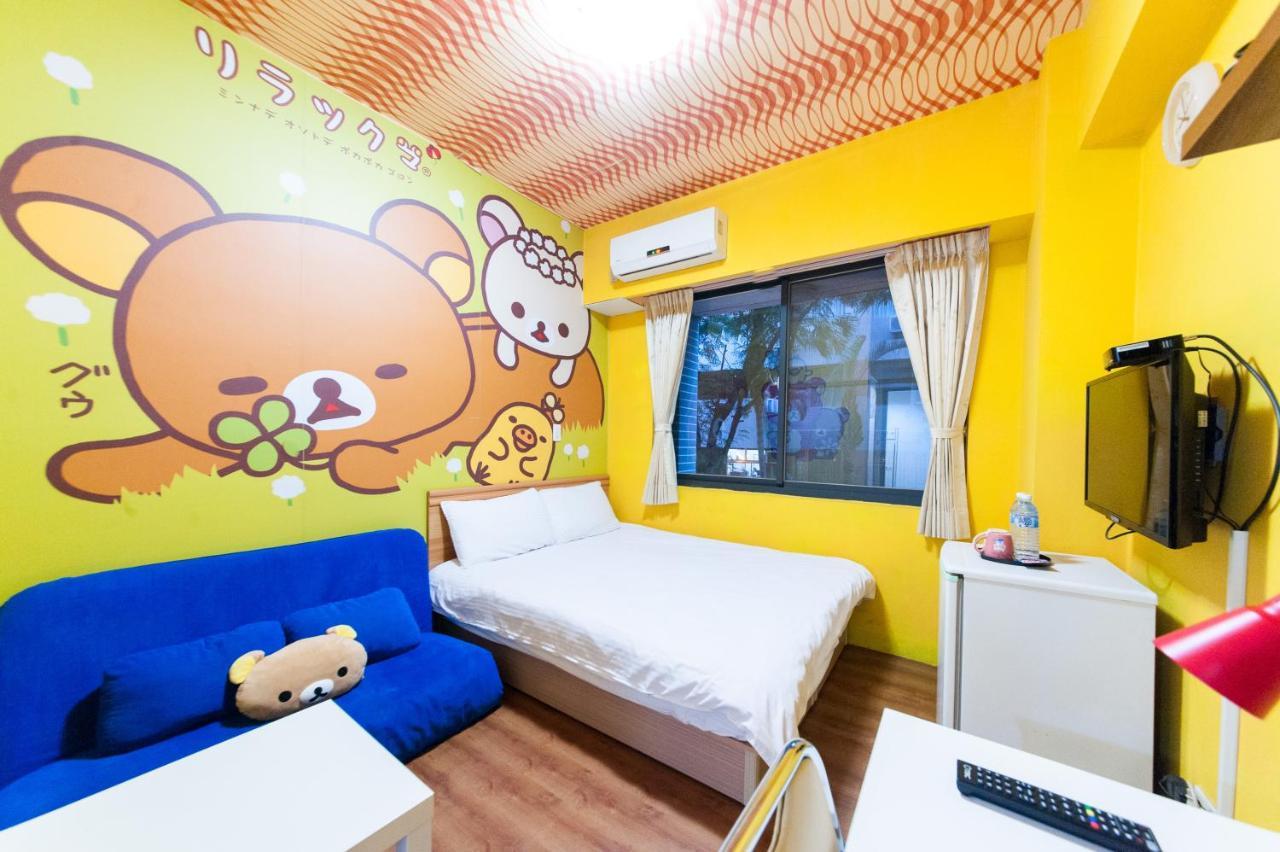 Fengjia Qing Su Homestay Taichung Exterior photo